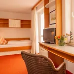 Hanseat Szálloda 3*