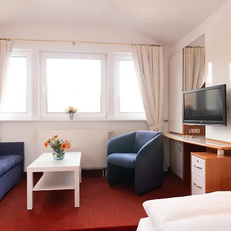Hotel Hanseat 3*